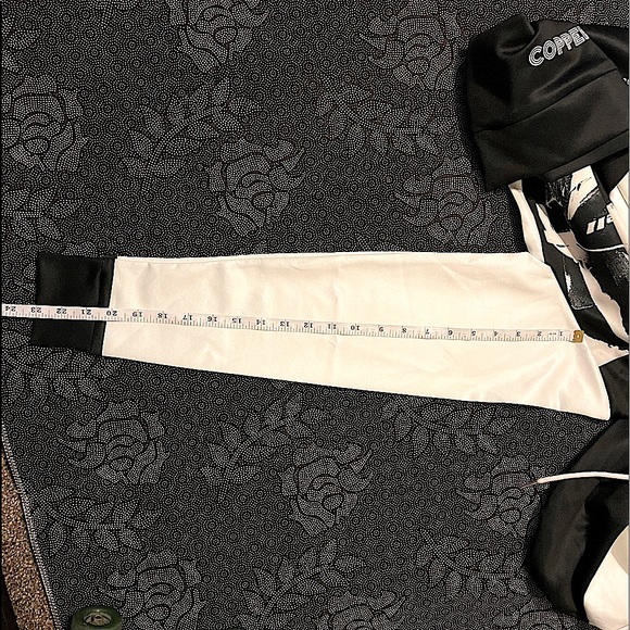 NA - Picture 10 of 16